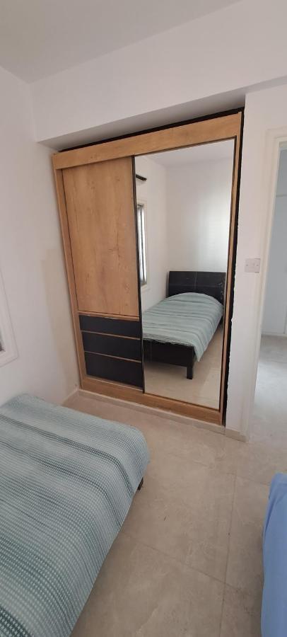 Luxury Apartment In Light House Beach Paphos Eksteriør bilde