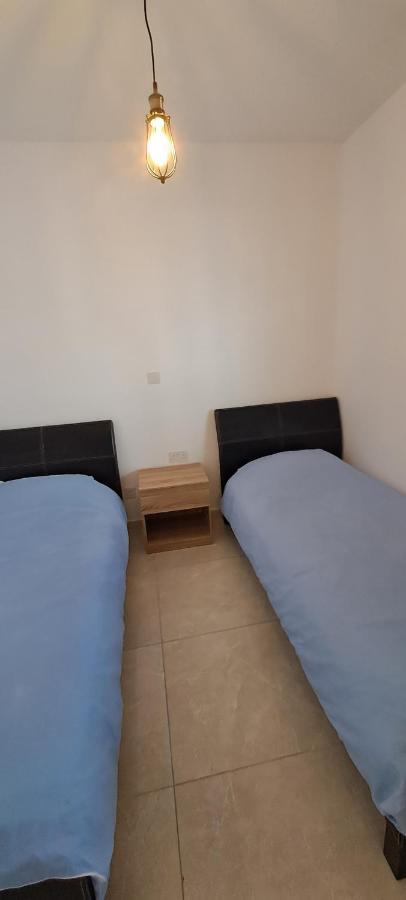 Luxury Apartment In Light House Beach Paphos Eksteriør bilde