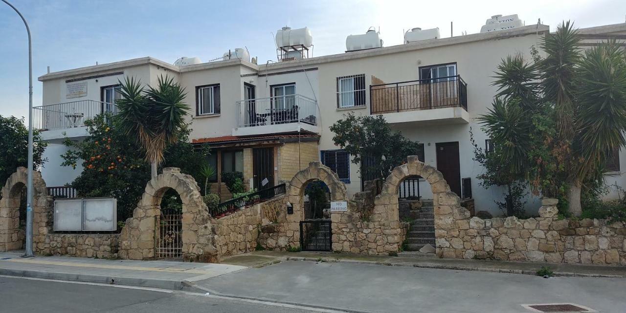 Luxury Apartment In Light House Beach Paphos Eksteriør bilde